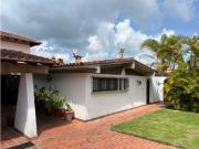 Vendo casa 420m2 La Lagunita 5880