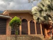 Vendo casa 797m2 Altamira 8794