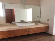 VENDO CASA A BUEN PRECIO EN MARQUES DEL VILLAR