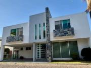 VENDO CASA A UN COSTADO DE LA RECTA CHOLULA