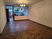 VENDO CASA AMPLIA 6 DORMT. COCHERA MARANGA