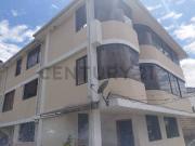 Vendo Casa amplia de 2 Departamentos, garages, BBQ y...