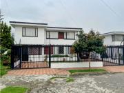 VENDO CASA BARRIO ILARCO SECTOR RESIDENCIAL CALLE CERRADA