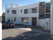 VENDO CASA BUENA DISTRIBUCION EN GRAN RESERVA BARITU,...