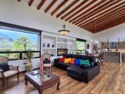 Vendo casa campestre en Envigado, loma del Escobero.