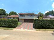 VENDO CASA CIUDAD JARDIN ÁREA LOTE 1.581.48 ÁREA...