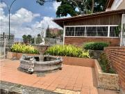 Vendo casa 496m2 Colinas Bello Monte 9786