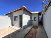 Vendo Casa com 03 Quartos, Cozinha Integrada e 02 Vagas...