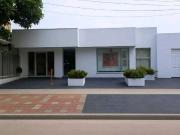 VENDO CASA COMERCIAL