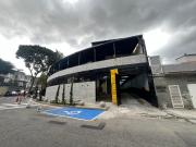 Vendo Casa Comercial de 3 Pisos En San Román