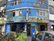 VENDO CASA COMERCIAL DE TRES PISOS CON DOS TIENDAS Y UN...