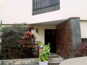 GRAN OCASION ! Vendo amplia casa con jardin