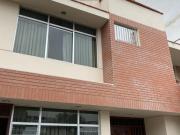 Vendo Casa como terreno en San Borja. Área 265 mt2 US$...