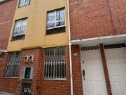 VENDO CASA COMPOSTELA