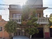 VENDO CASA CON 128m², EN COLONIA FERNANDO CASAS ALEMAN...