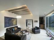 VENDO CASA CON 257m², EN COL. FLORIDA, CERCA DE AVENIDAS...