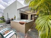 VENDO CASA CON JACUZZI BARCELONA DE INDIAS ZONA NORTE...