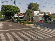 VENDO CASA CON JARDIN EN BOSQUES RESIDENCIAL DEL SUR