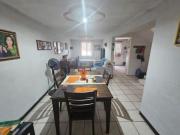 Vendo casa con local comercial