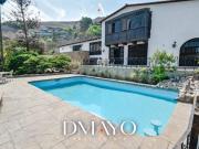 Vendo casa con piscina, jardín y amplios espacios en...