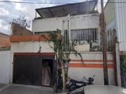 VENDO CASA CON TERRAZA Y PATIO EN PRADO CHURUBUSCO