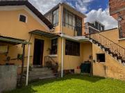 Vendo casa de 1 planta con 4 dormitorios, Sector La...