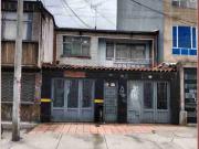 VENDO CASA DE 246 m2 PARA DEMOLER, REMODELAR O ADAPTAR...