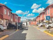 VENDO CASA DE 3 DORMITORIOS Y ESTUDIO, SECTOR SAN...