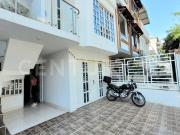 Vendo casa de 3 niveles en el sur de Cali Valle de lili...