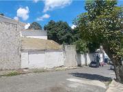 Vendo Casa de 3 Niveles en la Alta Florida para Remodelar