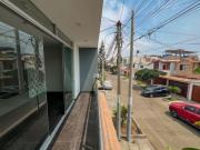 VENDO CASA DE 3 PISOS EN CHORRILLOS CON 6 HAB Y 3...