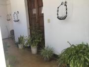 VENDO CASA DE 4 DORMITORIOS CON DEPTO DE 2 DORMITORIOS Y...