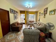 VENDO CASA DE 4 PISOS