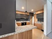 VENDO casa de 4 recámaras con jardín privado ubicada en...