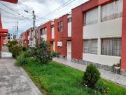 VENDO CASA de 72m2 más Patio, sector Mitad del Mundo...