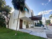 Vendo Casa de Lujo en Esquina d? 2 Rec opci?n ? 3 rec en...