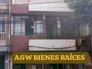 VENDO CASA DE TRES PISOS CON LOCALES EN EL CENTRO DE PEREIRA