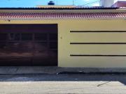 VENDO CASA DE UN PISO ATRÁS DE GARIS MALIBRAN ABARROTES...