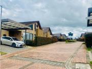 VENDO CASA DE UN PISO, CAJICA