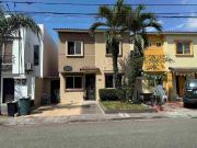 Vendo Casa e La Urb. Bonaterra