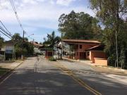 Vendo Casa em Condomínio 1.272m² 5 Dormitórios 2 Suítes...