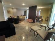 Vendo casa em uma das melhores quadras do Lago Norte