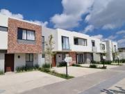 VENDO CASA EN ALVA RESIDENCIAL, ZAPOPAN CERCA COLEGIO...