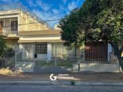 VENDO CASA EN B° MAIPU Desocupada! Escritura inmediata!...