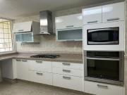 VENDO CASA EN BOSQUES DE LA HERRADURA