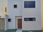 VENDO CASA EN CANCUN