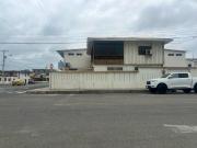 VENDO Casa en Chipipe Salinas a 2 calles del mar...