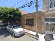 VENDO CASA EN COLONIA ALCALDE BARRANQUITAS GUADALAJARA...
