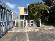 Vendo casa en condominio cerca de la UVM de Cuernavaca,...