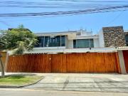 VENDO CASA EN CORPAC COMO TERRENO ESTRATÉGICA UBICACIÓN...